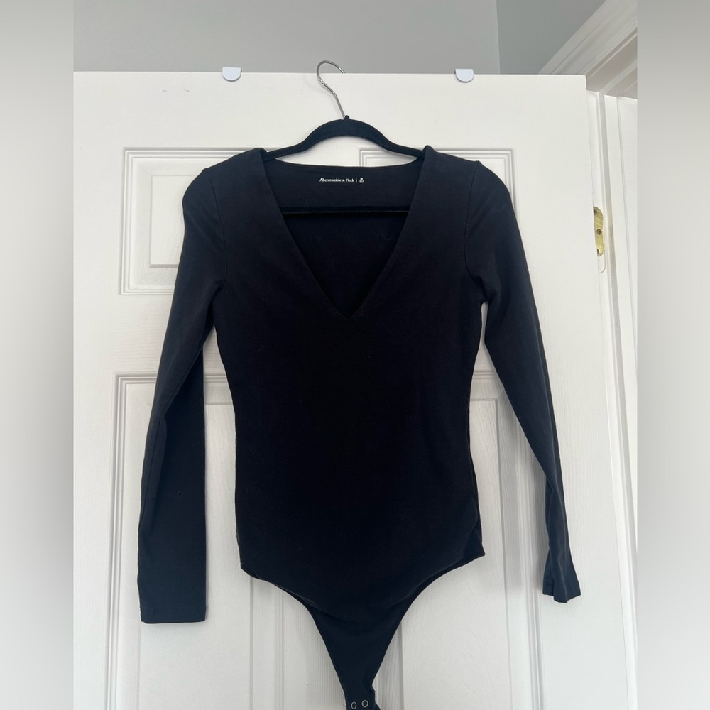 Abercrombie & Fitch Black Long Sleeve V-Neck Bodysuit size M